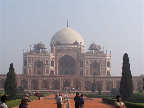 Famous Temples & Landmarks: Agra