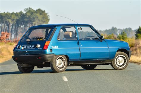 This Is The First Turbocharged French Hot Hatch: The Renault 5 Alpine ...