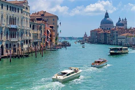 Small Group Grand Canal Venice Boat Tour - Intimate & Immersive ...