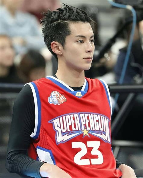 Dylan Wang Philippines on Instagram: “这也太帅了吧 😍 好喜欢🐯 190921 Super Penguin League Red and Blue ...
