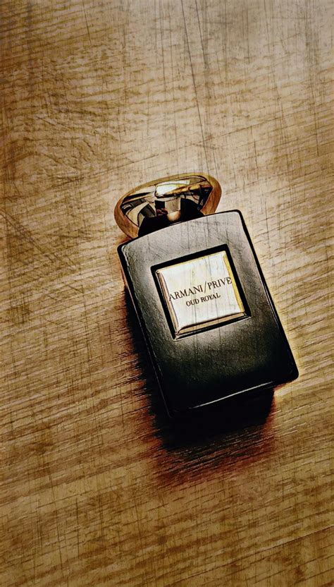 Armani Privé Oud Royal Giorgio Armani perfume - a fragrance for women and men 2010