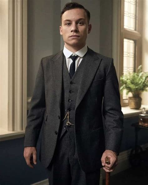 Peaky Blinders Haircut Tutorial - Dr HairStyle