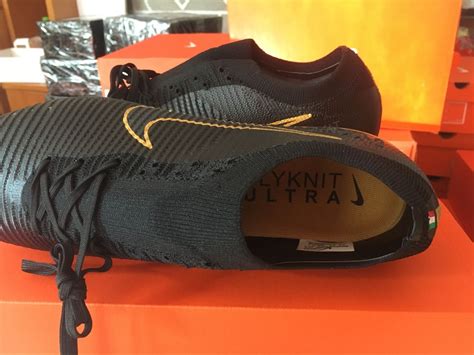 Nike Mercurial Vapor Flyknit Ultra - Metallic Gold Black