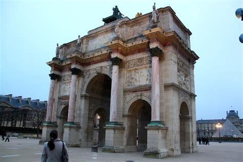 The Arc de Triomphe du Carrousel in Paris - Earth's Attractions - travel guides by locals ...