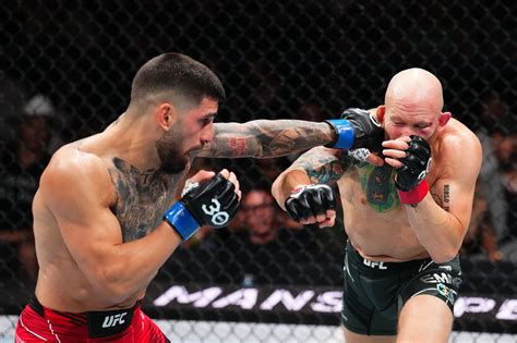 UFC Jacksonville post-fight bonuses: Ilia Topuria vs. Josh Emmett wins ...