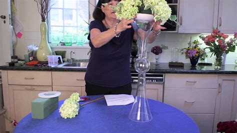 How to Decorate a Tall, Clear Centerpiece Vase : Flower Arrangements - YouTube
