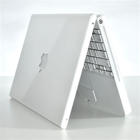 iBook G4 (Mid-2005, 2005) – mattjfuller.com