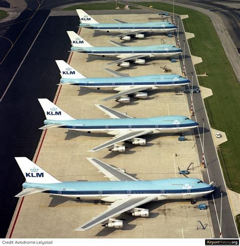 PHOTOS: The KLM 747 at Schiphol - The Early Years | Boeing, Boeing 747, Klm royal dutch airlines