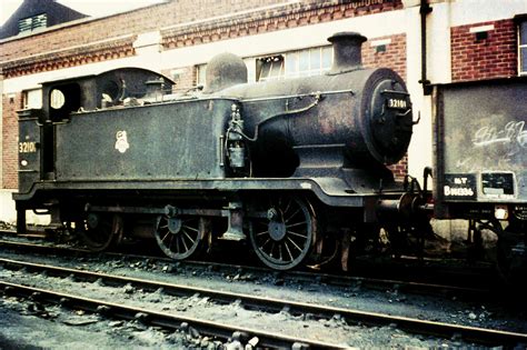 LB&SCR./SR. Billinton "E2" class 0-6-0T No. 32101. | Southern trains, Abandoned train, Steam ...