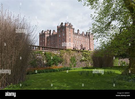 Scotland, Thornhill, Drumlanrig Castle, completed 1689 Stock Photo - Alamy