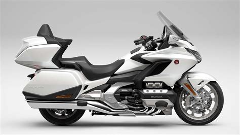 Overview – Gold Wing Tour – Touring – Range – Motorcycles – Honda