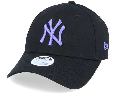 New York Yankees Womens League Essential 9Forty Black/Purple Adjustable ...