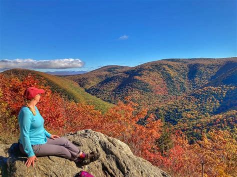 Leaf-Peeping Essentials: What to Pack for Vermont in October