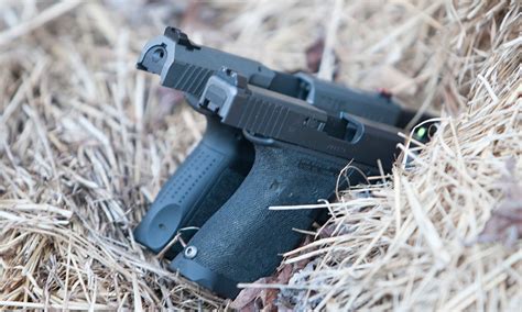 Gun Review: Glock 19 vs. Canik TP9SF Elite in an EDC Matchup (VIDEO)