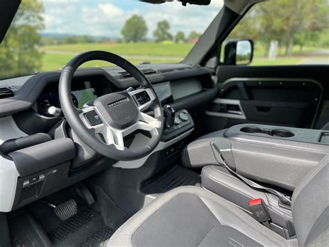 2021 Land Rover Defender: 45 Interior Photos | U.S. News