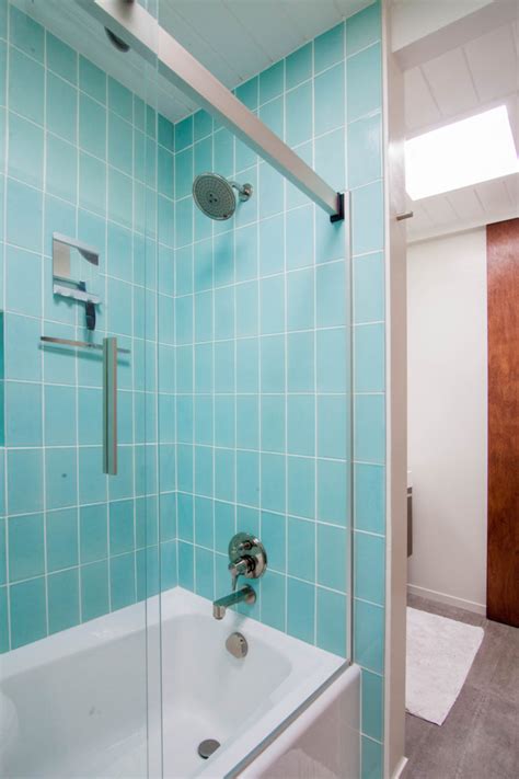 Mt. Ranier Eichler: 4x8 Aqua Bathroom | Fireclay Tile