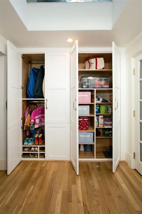 Bifold Closet Doors: Options and Replacement | HGTV