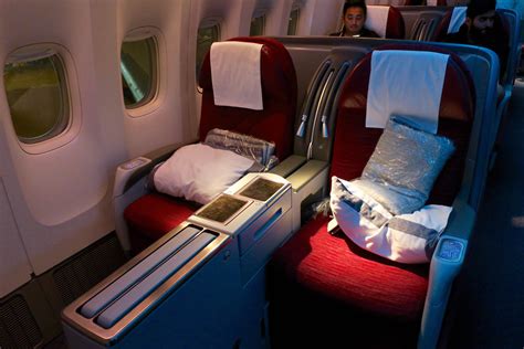 Qatar Airways Business Class 777 Overview – QR714 Houston - Doha