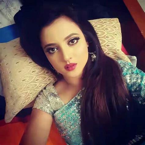 Beautiful and versatile actress mizna waqas | Most beautiful women ...