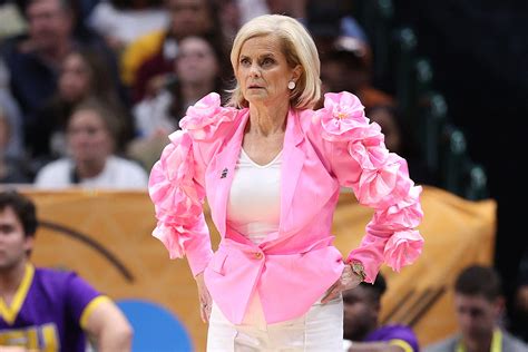 LSU Women's Basketball Coach Kim Mulkey's Outfits