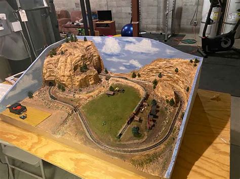 N scale 2x3: Mike's - Model railroad layouts plansModel railroad layouts plans