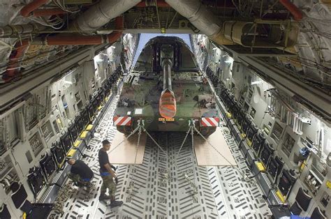 Pin by Thet Naing Htoo on Boeing C-17 Globemaster III | C 17 globemaster iii, Aircraft interiors ...