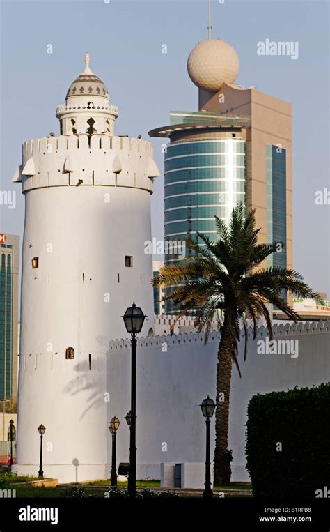 Old fort and the Qasr al Hosn Museum in front of modern architecture, Abu Dhabi City, Emirat Abu ...