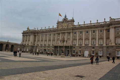 Tour of the Royal Palace of Madrid: Facts and decor