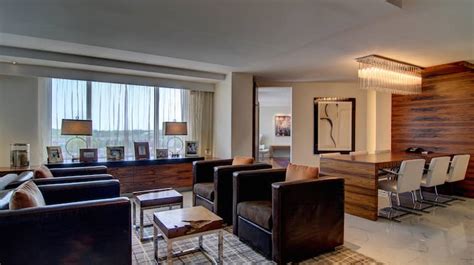 McLean, VA Hotels - Hilton McLean Tysons Corner Hotel