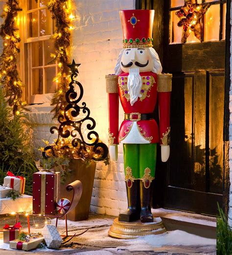 This Giant-Sized Nutcracker Statue will be the statement piece of your ...