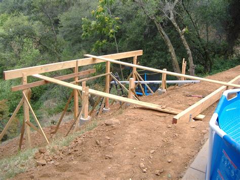 How to build a deck on a slope – Builders Villa