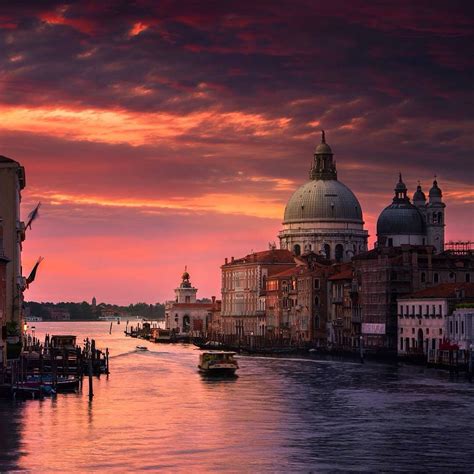 Beautiful Venice, Italy at sunset World Most Beautiful Place, Beautiful Places, Wonderful Places ...