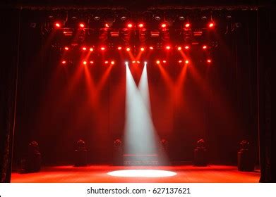 112,235 Concert Stage Red Images, Stock Photos & Vectors | Shutterstock