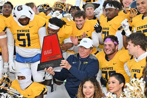 Rams football claims co-conference championship – Texas Wesleyan University