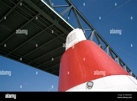 Kiel canal and bridge hi-res stock photography and images - Alamy