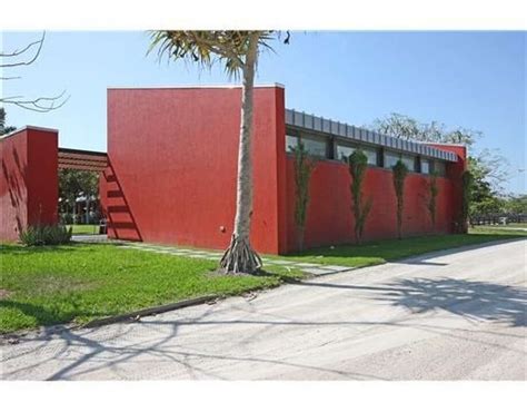 Inside Look: Tommy Lee Jones' San Saba Polo Ranch in Florida - Houston ...