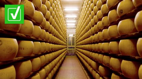 Does the government own 1.3 billion pounds of cheese? | wusa9.com