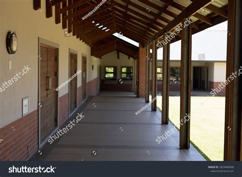 Empty Exterior Corridor Elementary School Building Stock Photo 1824480068 | Shutterstock