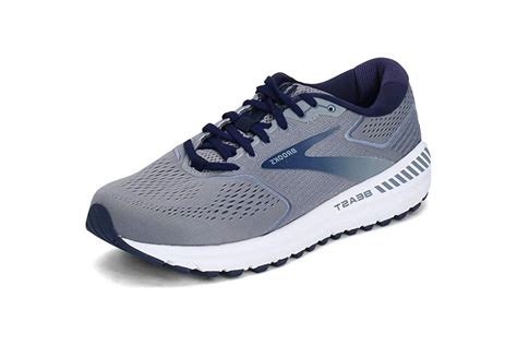 The 7 Best Running Shoes for Men With Flat Feet