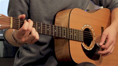 The Ultimate Fingerstyle Course | The Guitar Den