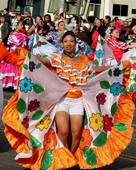 Banda El Salvador | Traditional Costume 2013 Rose Parade Pas… | Flickr