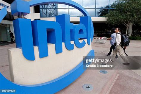 200 Intel Corporate Headquarters Stock Photos, High-Res Pictures, and ...