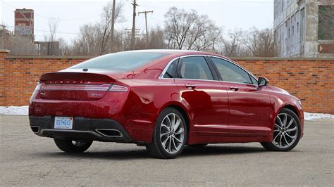 2017 Lincoln MKZ Review: Luxury, style, and 400 horsepower