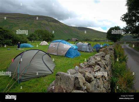 Wasdale Head camping campsite at Wasdale Head in the Lake District, Cumbria, UK Stock Photo - Alamy