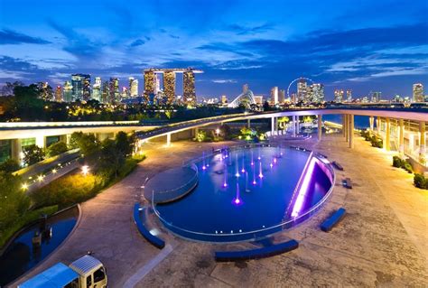 Singapore Supertrees – Mother Nature Beautifies Urban Sprawl | Bonsai ...