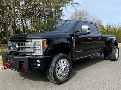 gorgeous 2017 Ford F 350 PLATINUM crew cab for sale