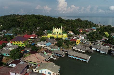 Pulau Penyengat, Pulau Kecil dengan Warisan Budaya Melayu yang Besar - National Geographic