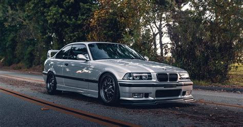 8 Reasons Why We Love The E36 BMW M3 (2 Reasons Why We Wouldn't Buy One