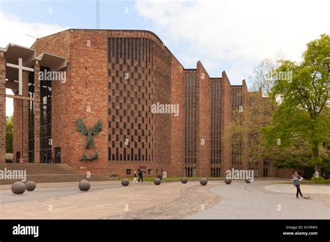 New Coventry Cathedral - St Michaels Cathedral, Coventry, warwickshire ...