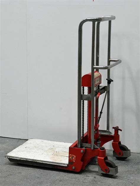 TUV Manual Hydraulic Fork Lift Truck with Platform